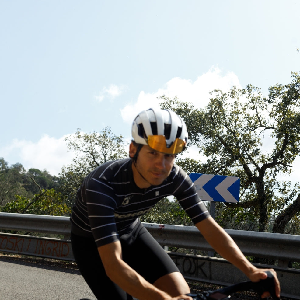 Retro Mod Black Line Jersey